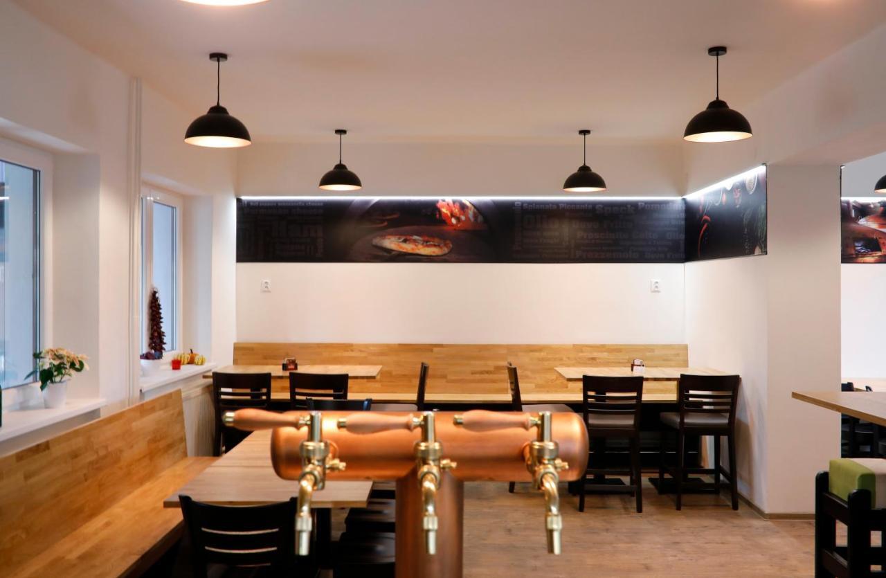 Penzion&Pizzerie U Massima Vyškov Exterior foto